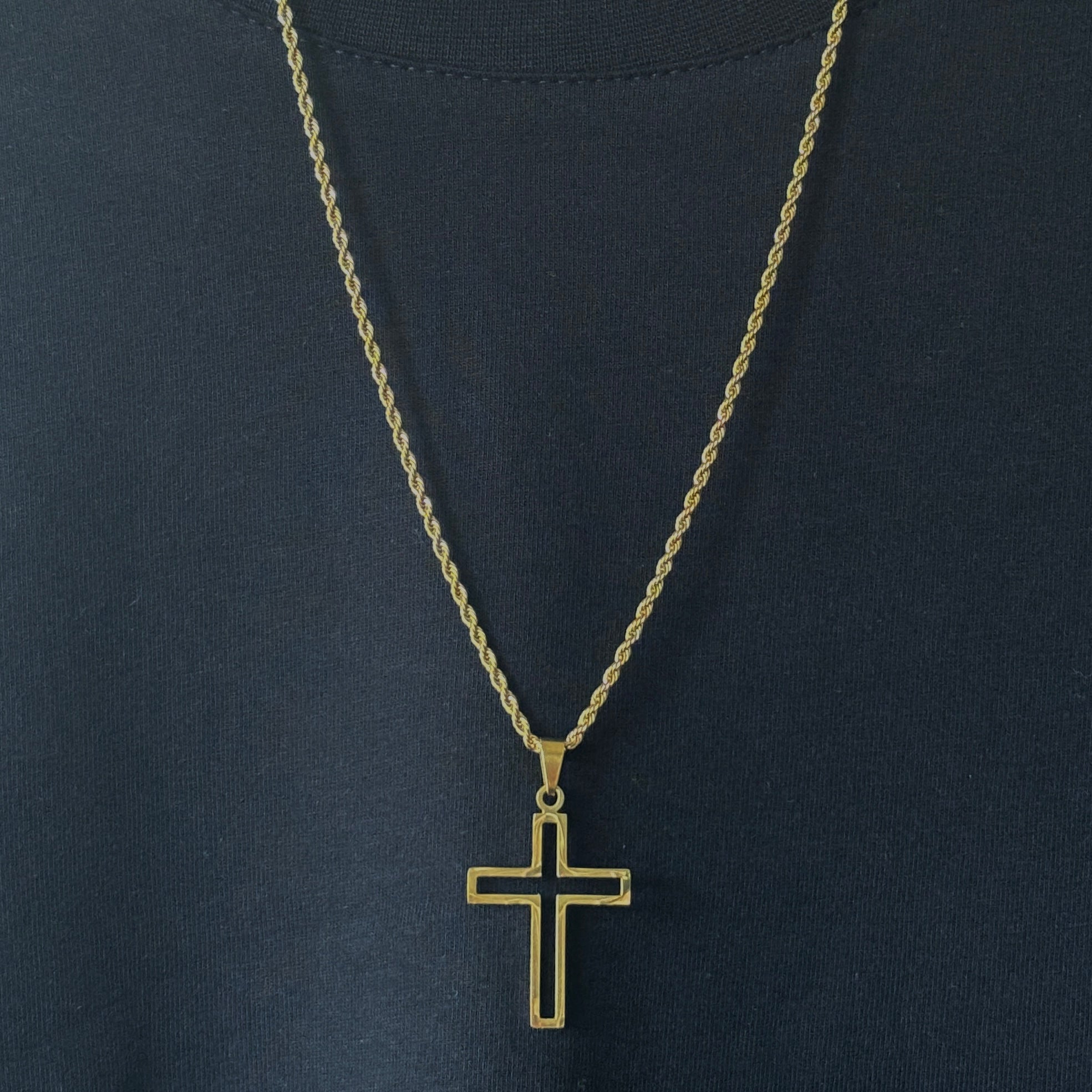HOLLOW CROSS PENDANT - GOLD - Arvuzi