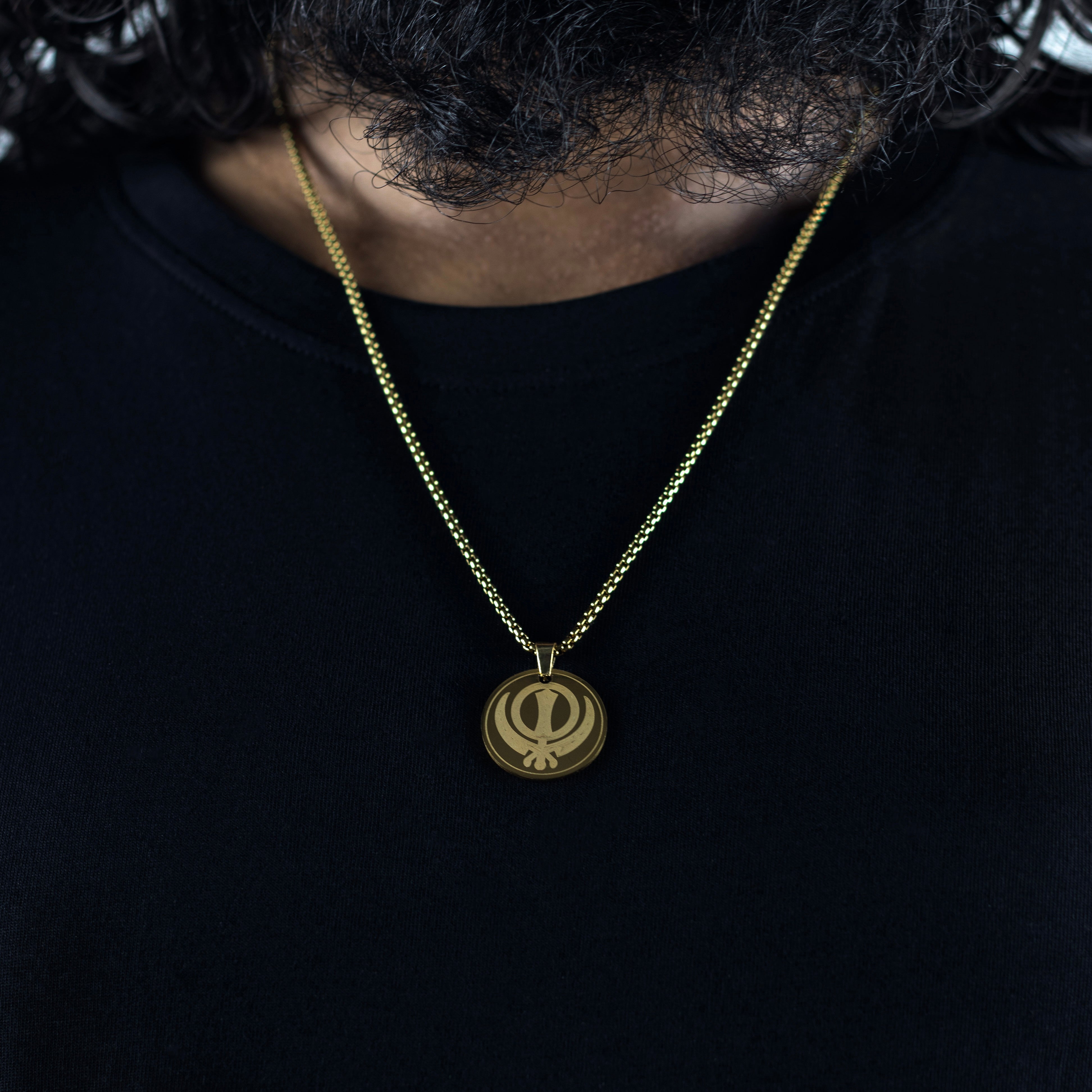 KHANDA PENDANT ROUND - GOLD - Arvuzi