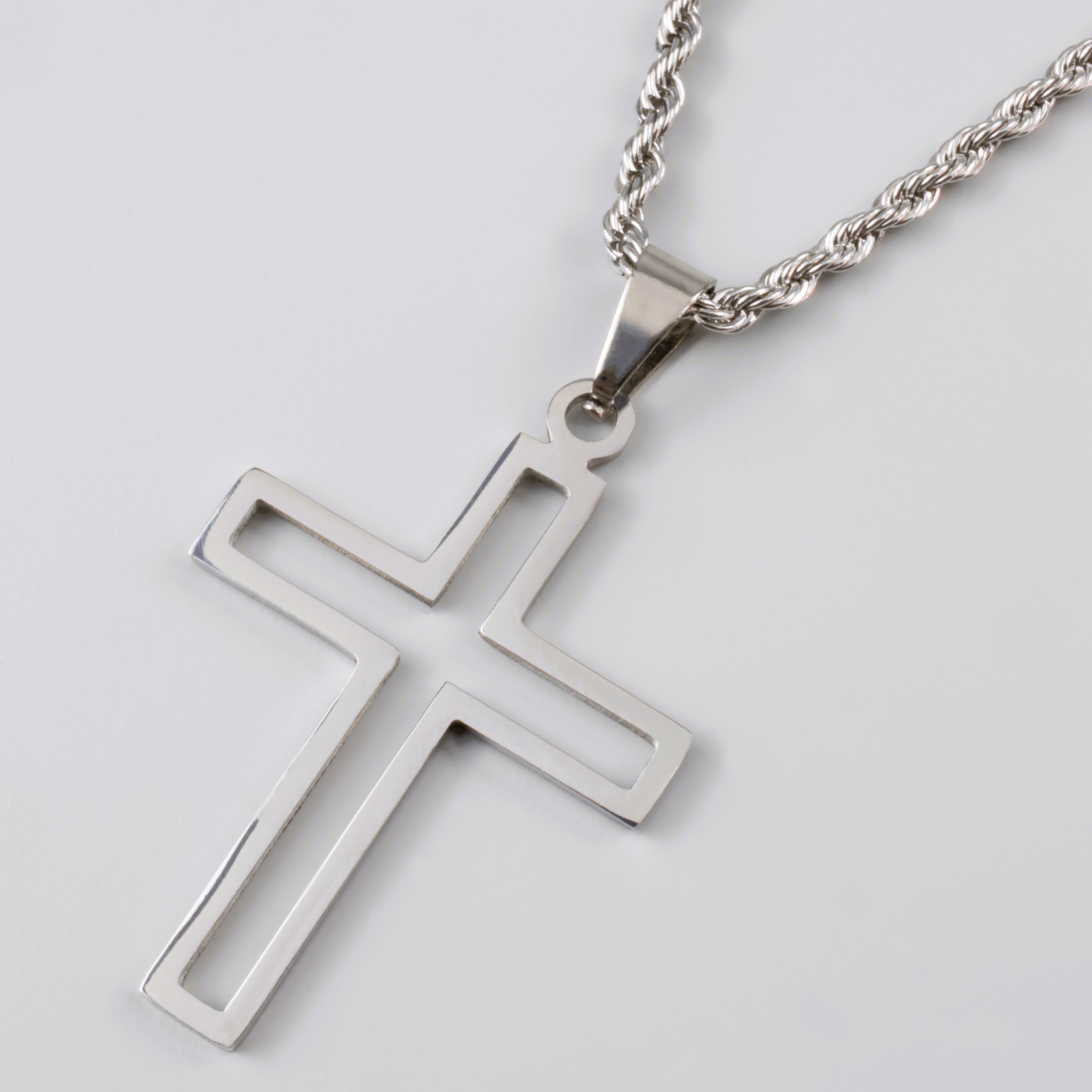 HOLLOW CROSS PENDANT - SILVER - Arvuzi