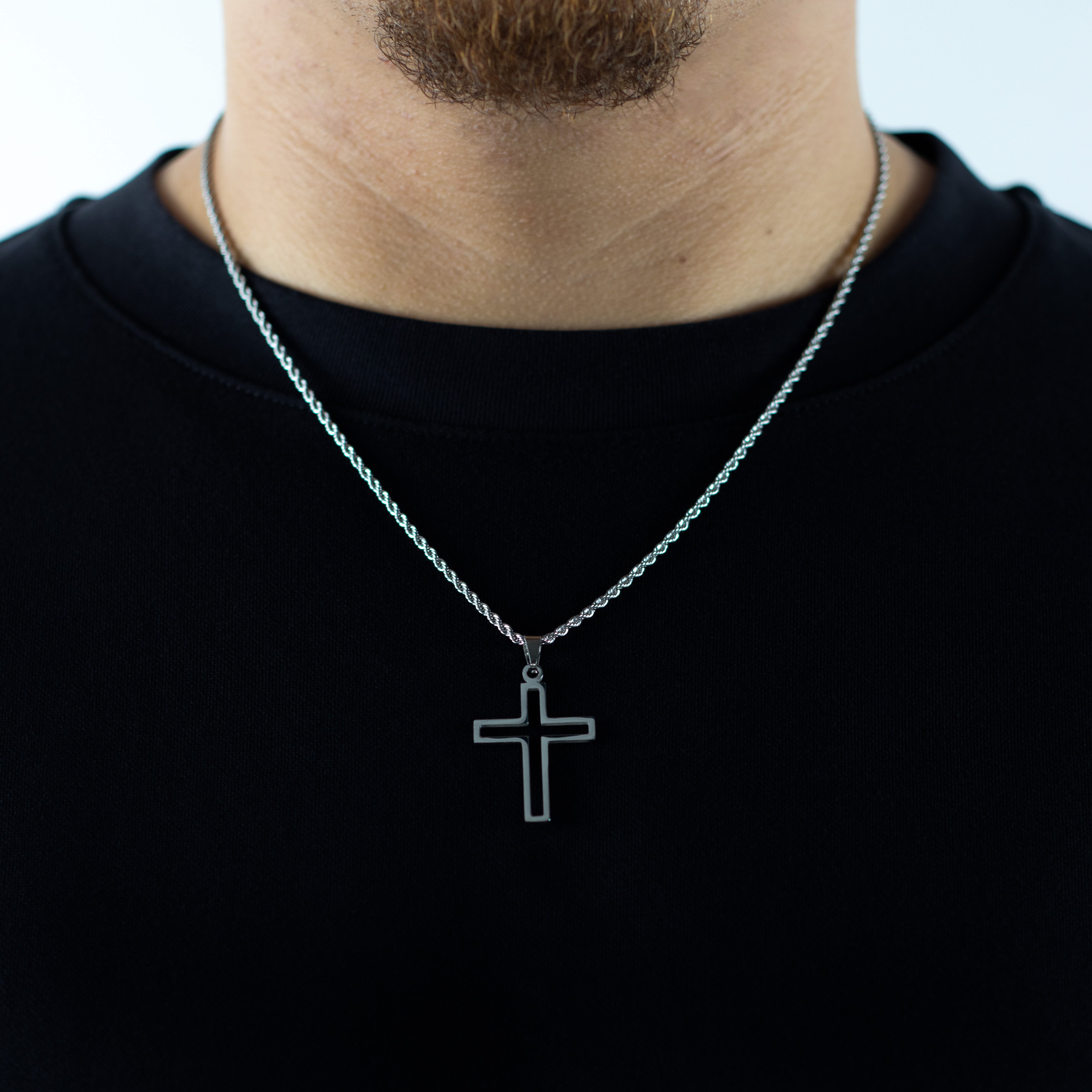 HOLLOW CROSS PENDANT - SILVER - Arvuzi