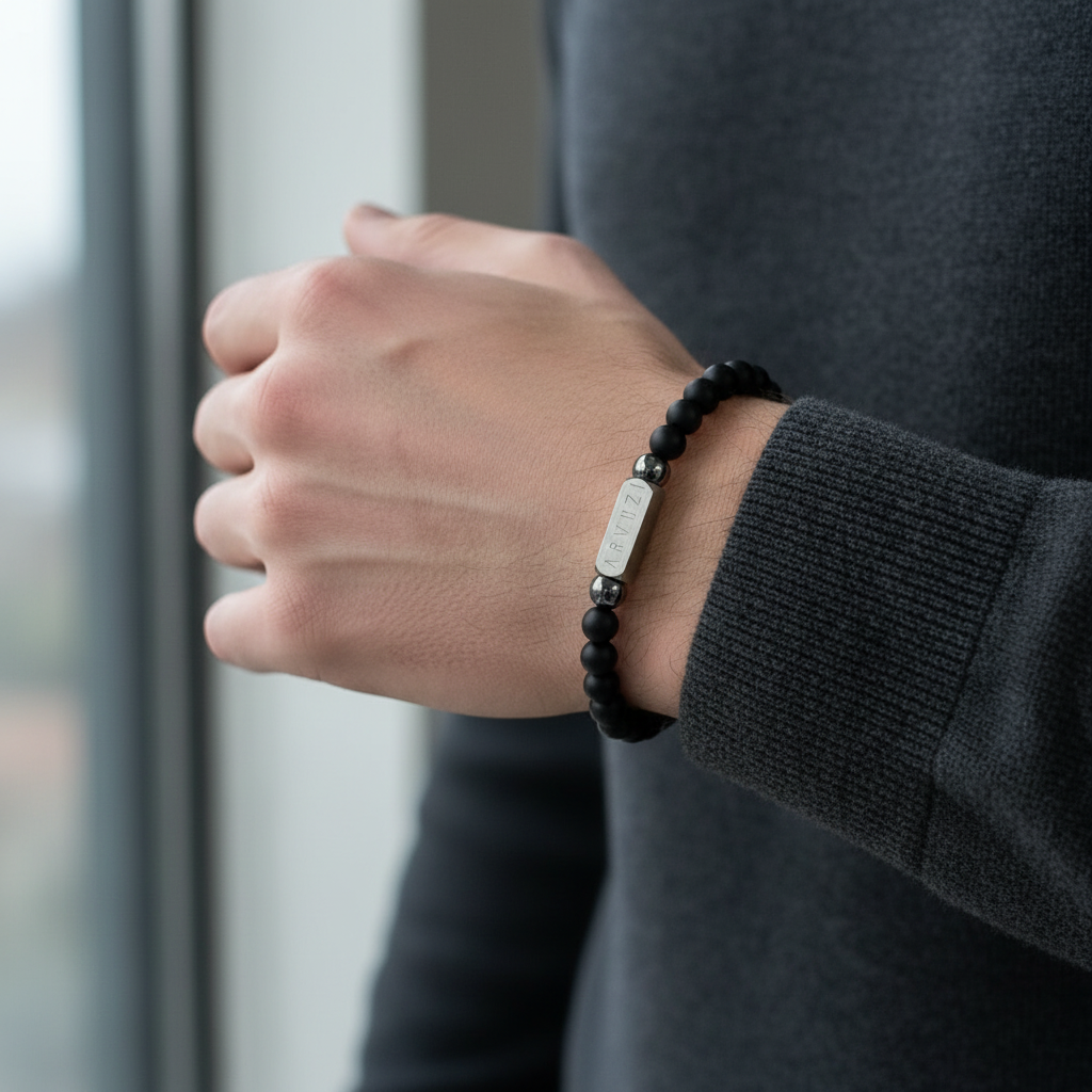 ARVUZI Onyx Edge men’s bracelet – onyx and hematite beads – stainless steel clasp – on wrist 2