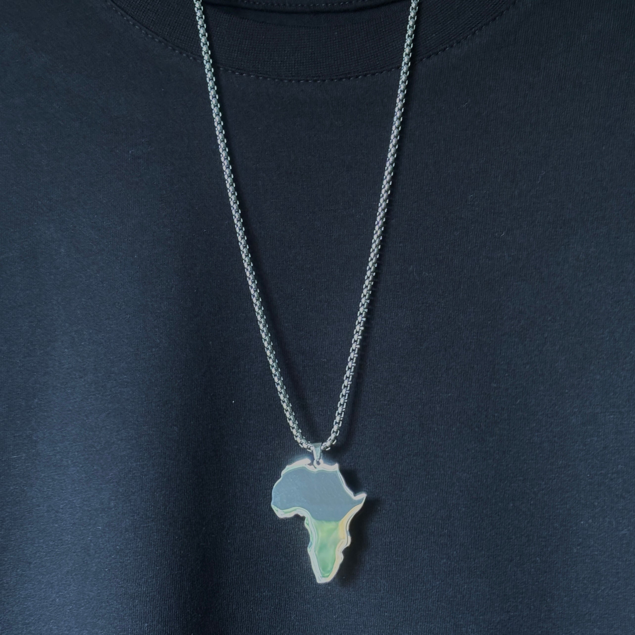 AFRICA PENDANT - SILVER