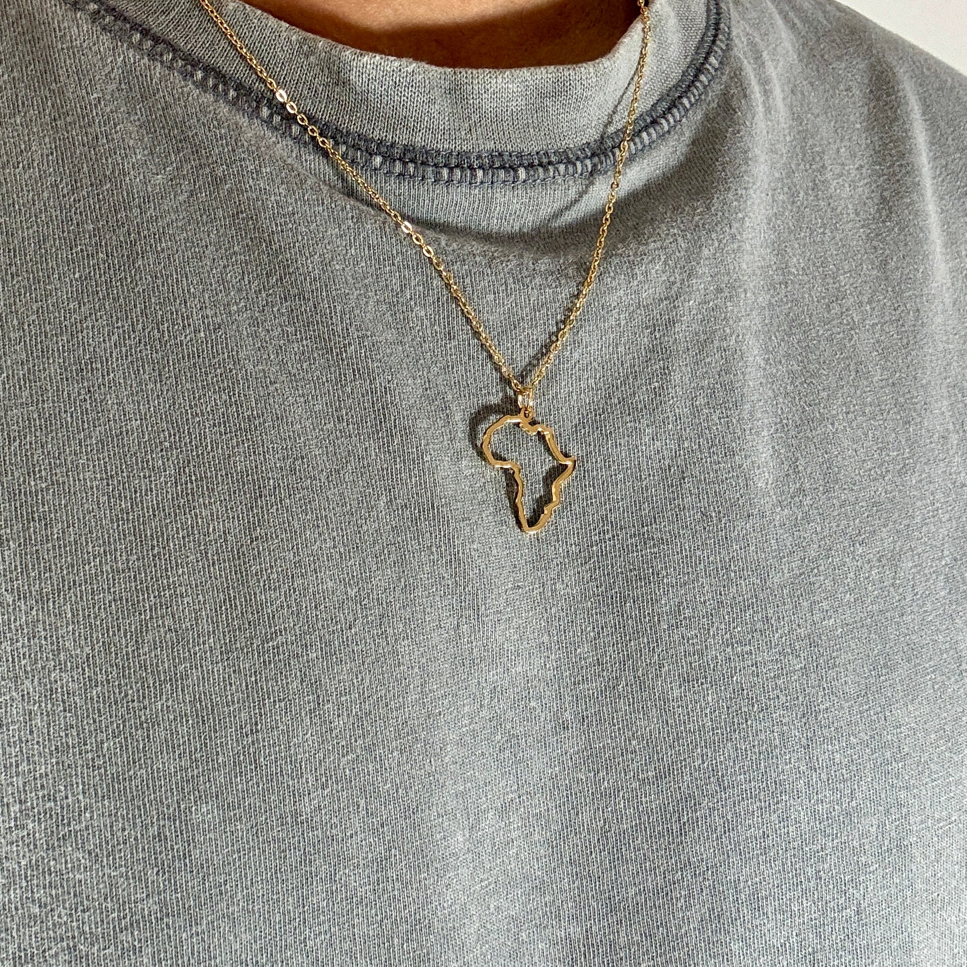 AFRICA MINIMAL PENDANT - GOLD