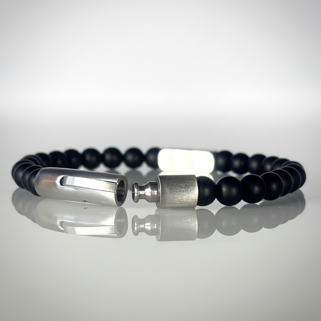 ARVUZI Onyx Noir men’s bracelet – matte black onyx beads – stainless steel clasp – clasp detail